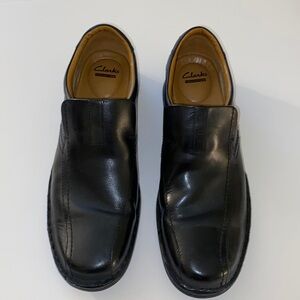 Clark’s black leather soft cushion ortholite men’s loafer shoe slip-ons